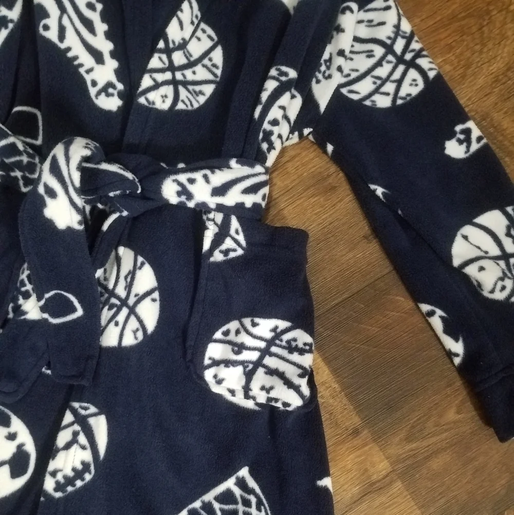 Komar kids sports fleece hooded robe